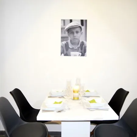 Paulay 14 Apartmens