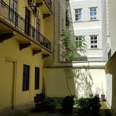Paulay 14 Apartmens * 布达佩斯